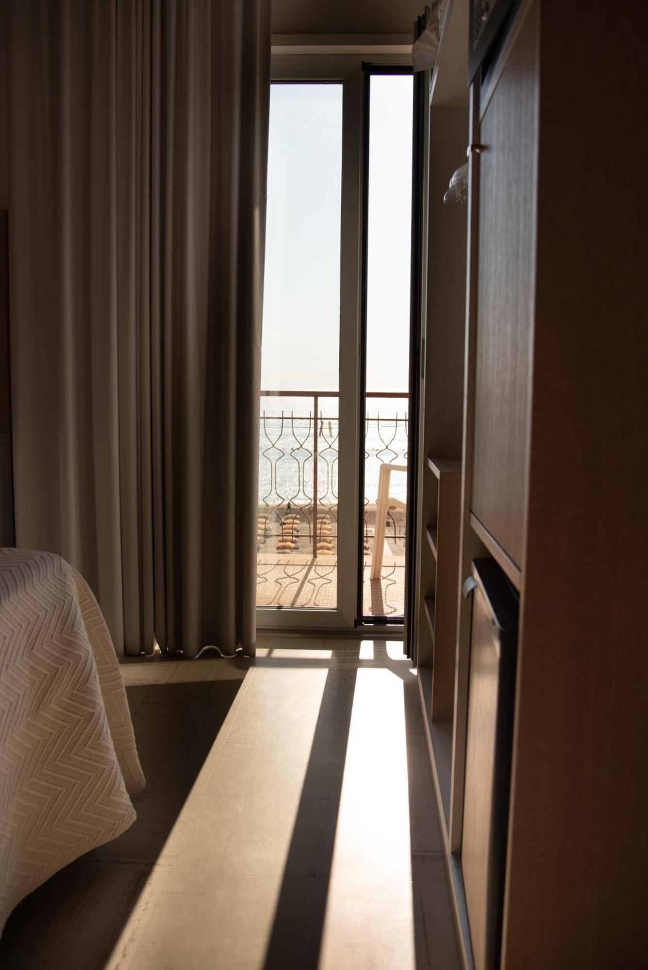 Hotel Eden Grottammare Exteriör bild