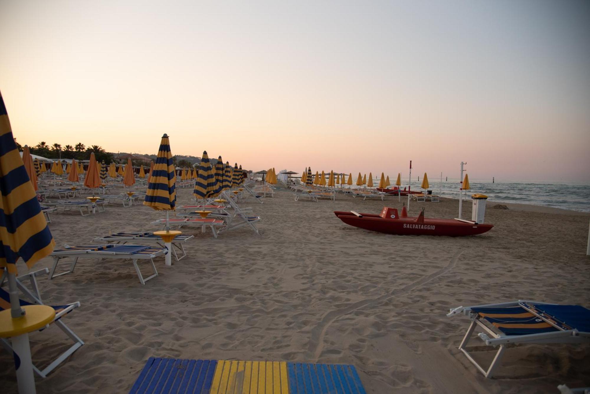 Hotel Eden Grottammare Exteriör bild