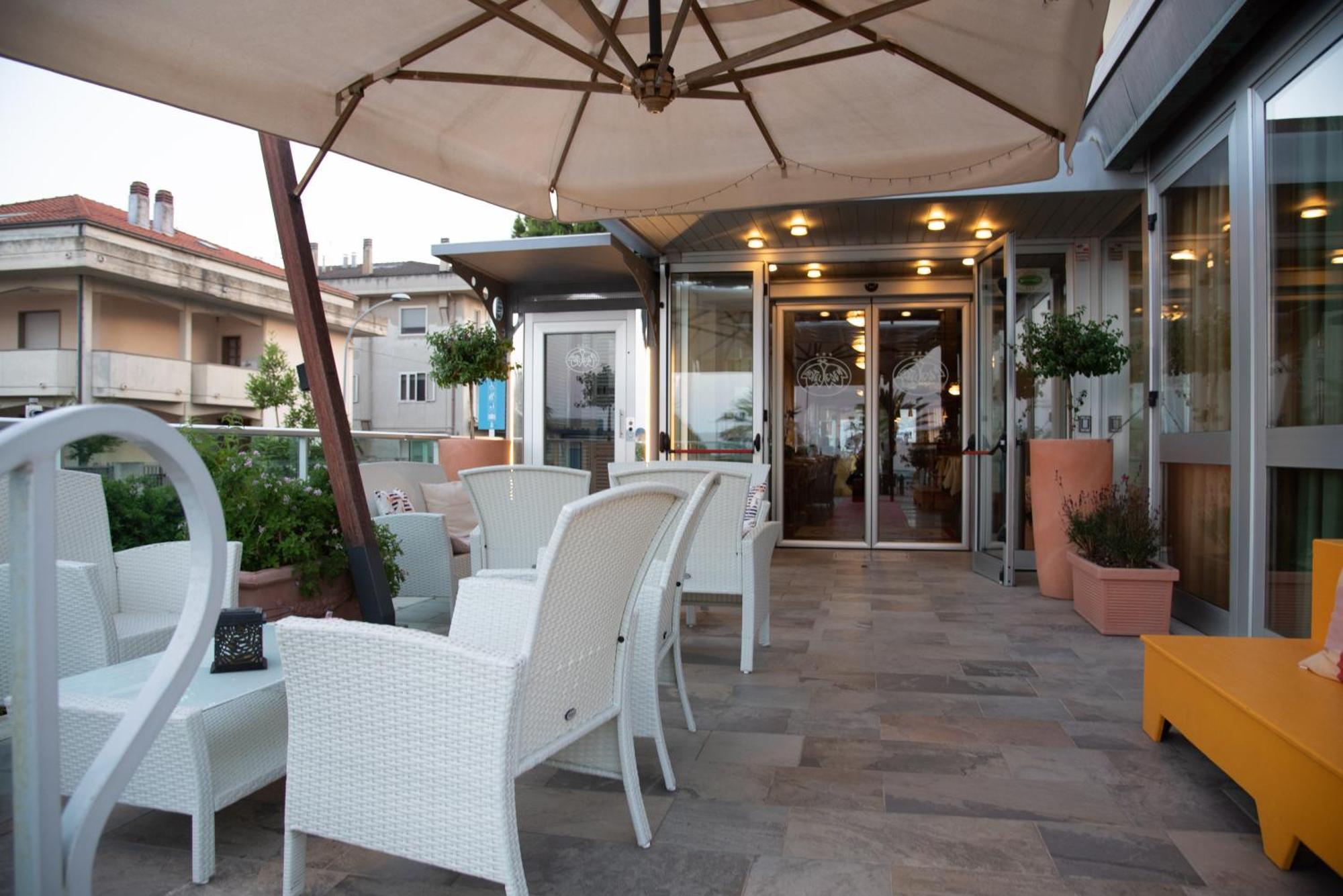 Hotel Eden Grottammare Exteriör bild