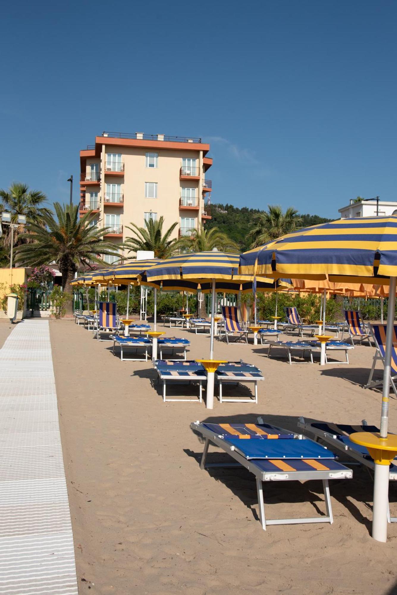 Hotel Eden Grottammare Exteriör bild