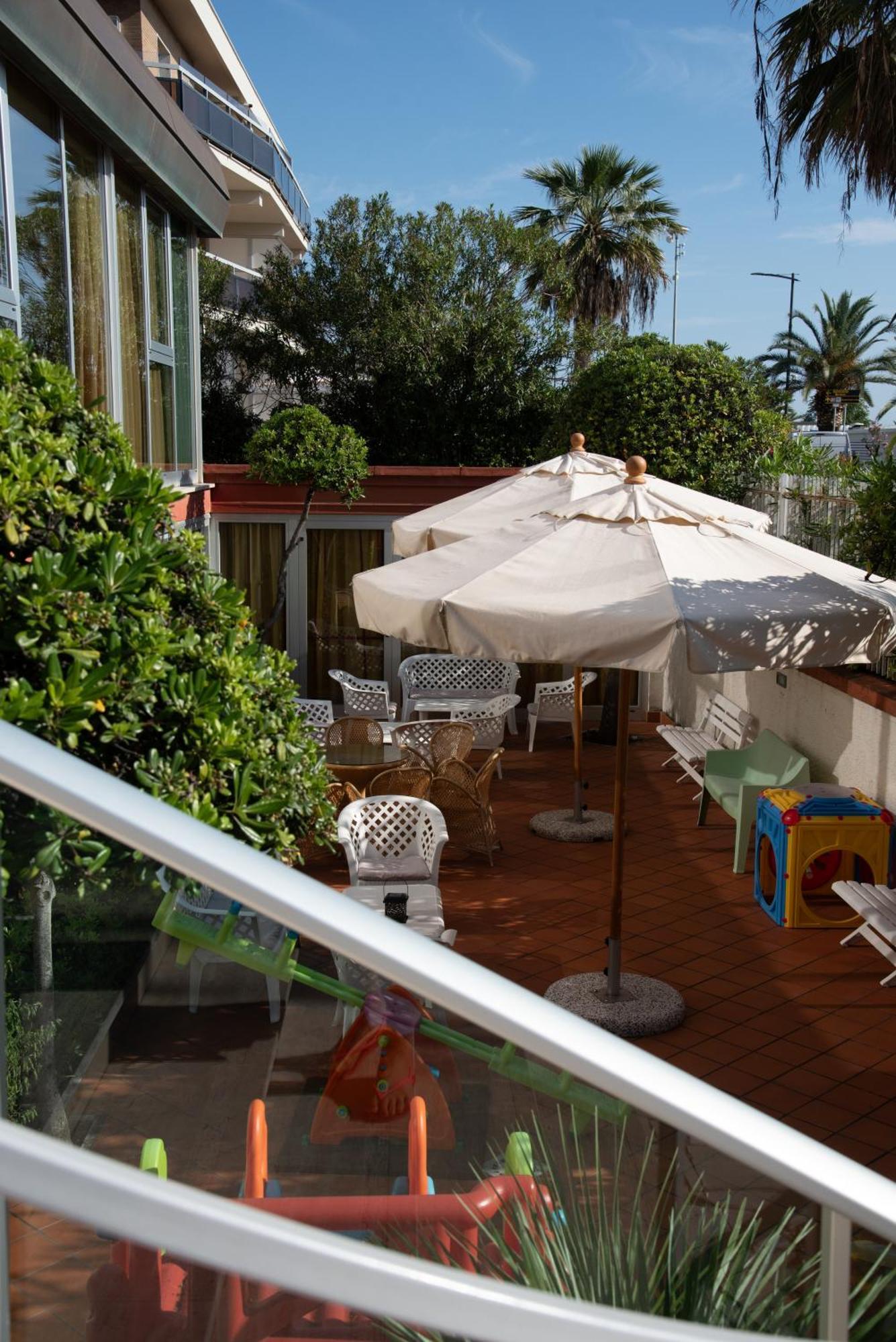 Hotel Eden Grottammare Exteriör bild